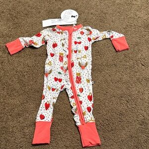 Kiki+LuLu Valentines Hearts Convertible Footies with Ruffles
